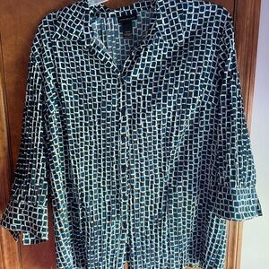 Lane Bryant Blue and White Boxy 3/4 Sleeve Button Down Shirt